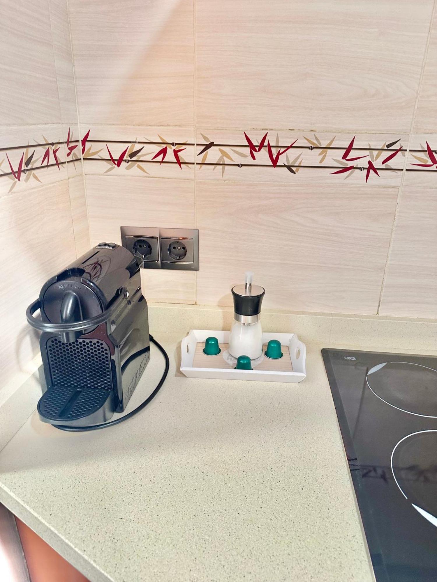 Appartement 10 Minutos Centro Sevilla, Moderno Y Con Parking Gratis *